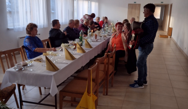 Október - mesiac úcty k starším 2022